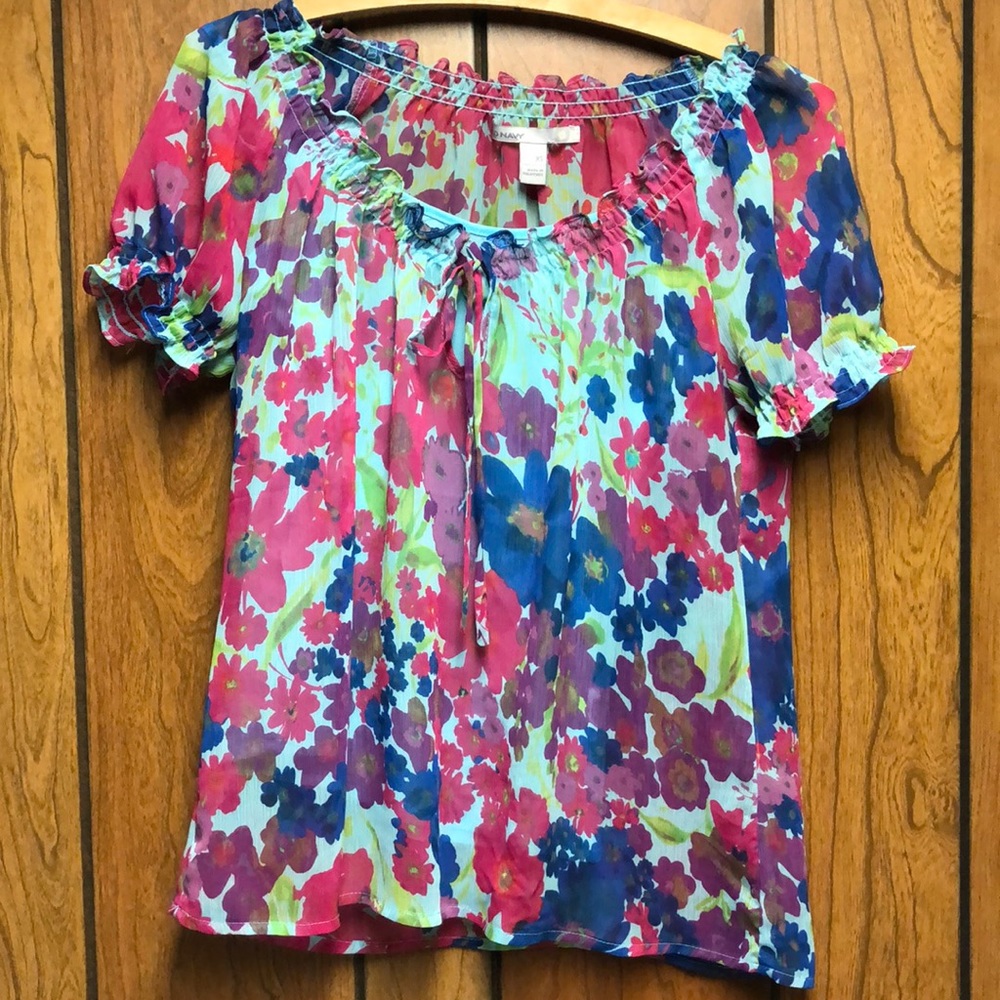 Old Navy flowy blouse w/ bright flower design